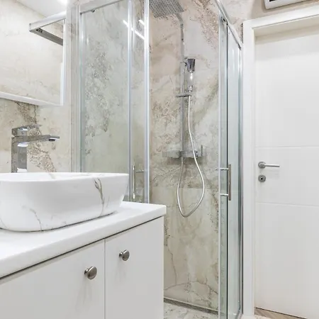 Luxury In Old Town Center With Sea View Lägenhet *