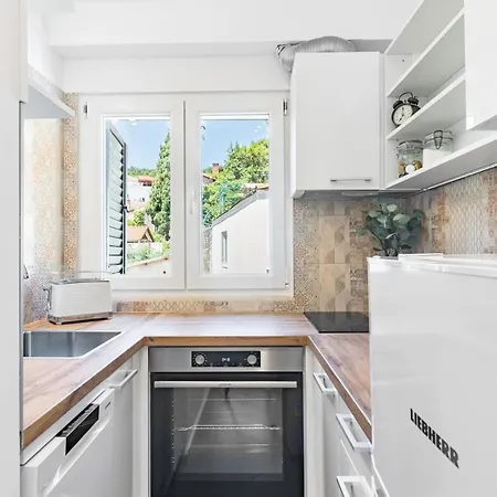 Luxury In Old Town Center With Sea View Lägenhet Split